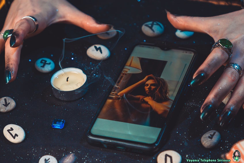 voyante, prédiction de voyance au téléphone, runes nordiques