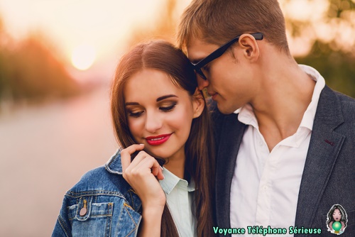 voyance en direct par téléphone sur l'amour et le couple